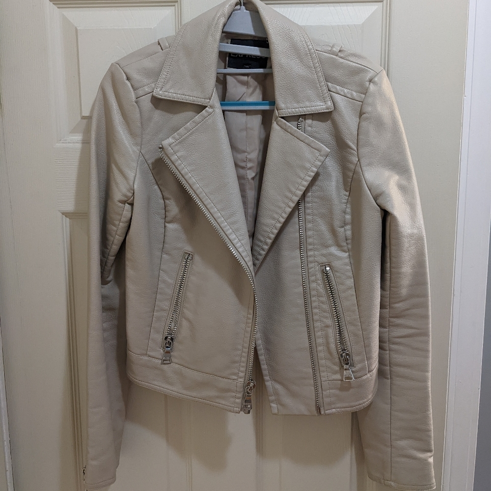 Leather jacket . Lightly worn. Great condition.